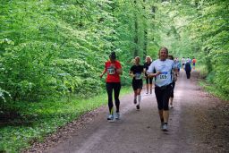 Volkslauf_2010_F_10_u__16km_(185).JPG