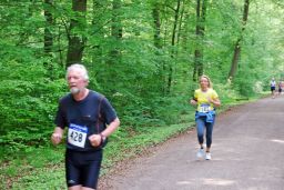 Volkslauf_2010_F_10_u__16km_(203).JPG