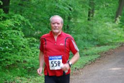 Volkslauf_2010_F_10_u__16km_(208).JPG