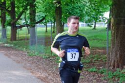 Volkslauf_2010_F_10_u__16km_(230).JPG