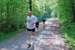 Volkslauf_2010_F_10_u__16km_(46).JPG