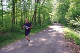 Volkslauf_2010_F_10_u__16km_(80).JPG