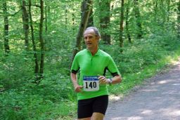 Volkslauf_2010_F_10_u__16km_(87).JPG